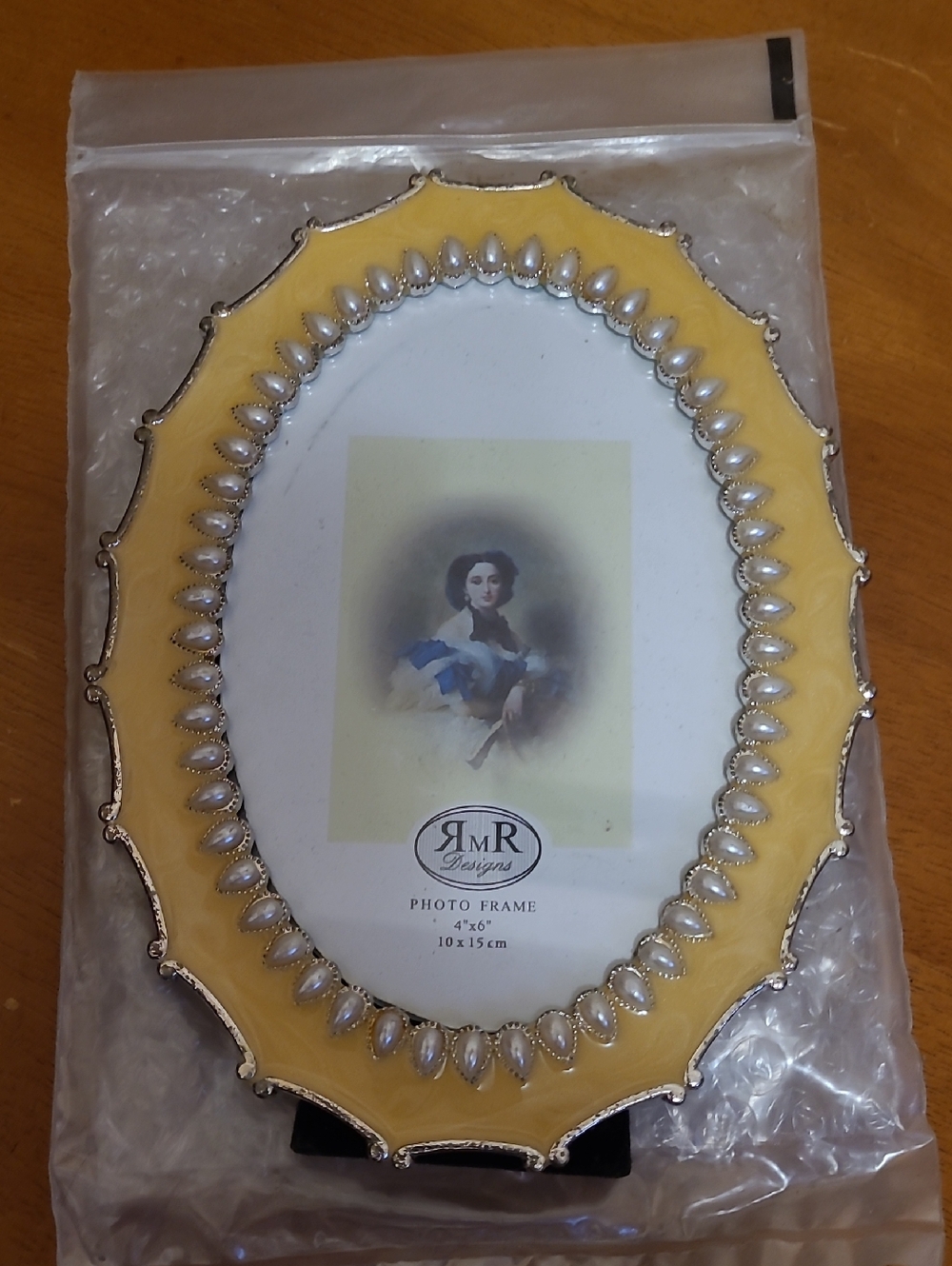 RMR Designs Yellow Oval Decorative Photo Frame